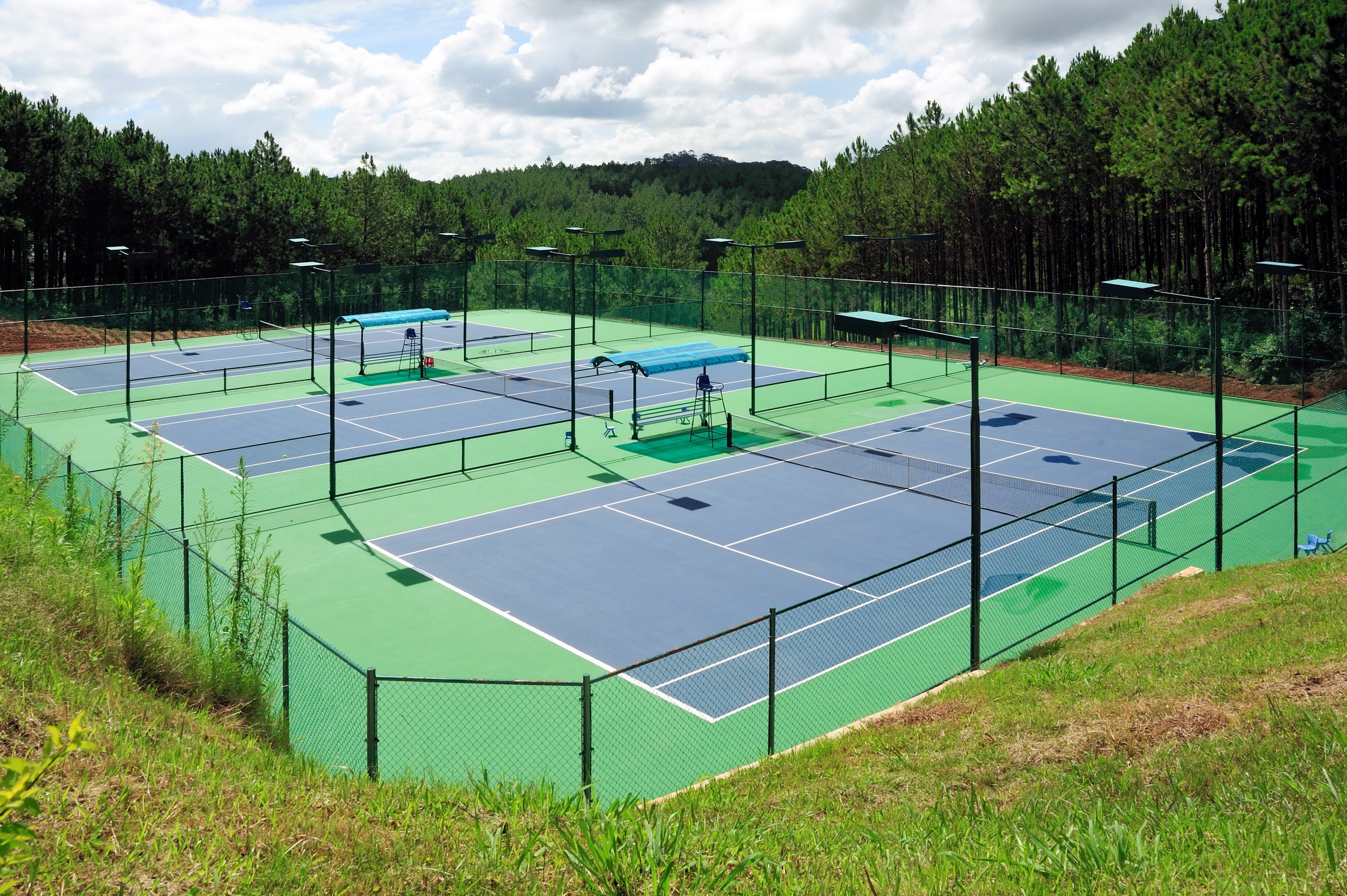 Sân tennis - Hotel24h.net